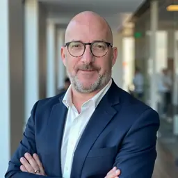 Portrait of Eric Weiss, Founder and CEO of Forensic Tracker